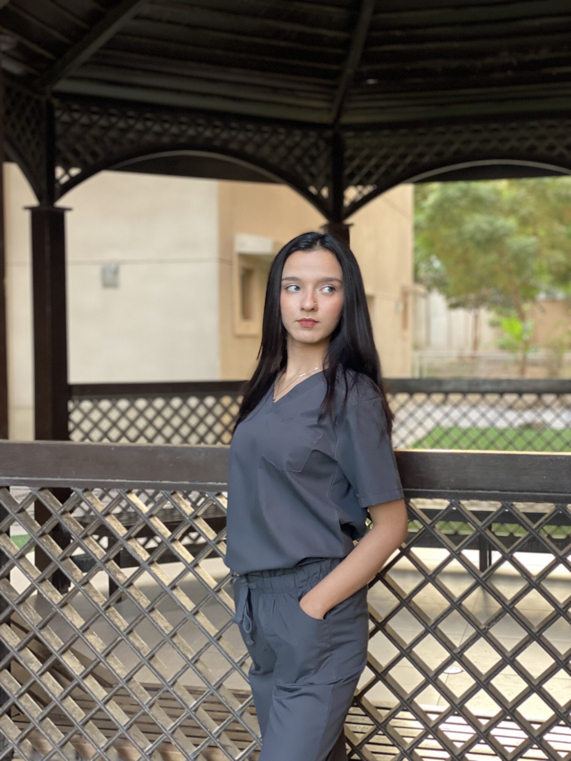 COTTON-POLYESTER 12 POCKET SCRUB