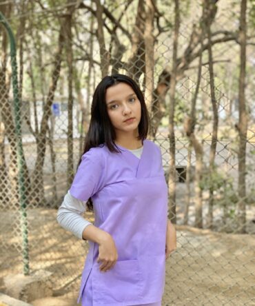 BROAD-V NECKLINE