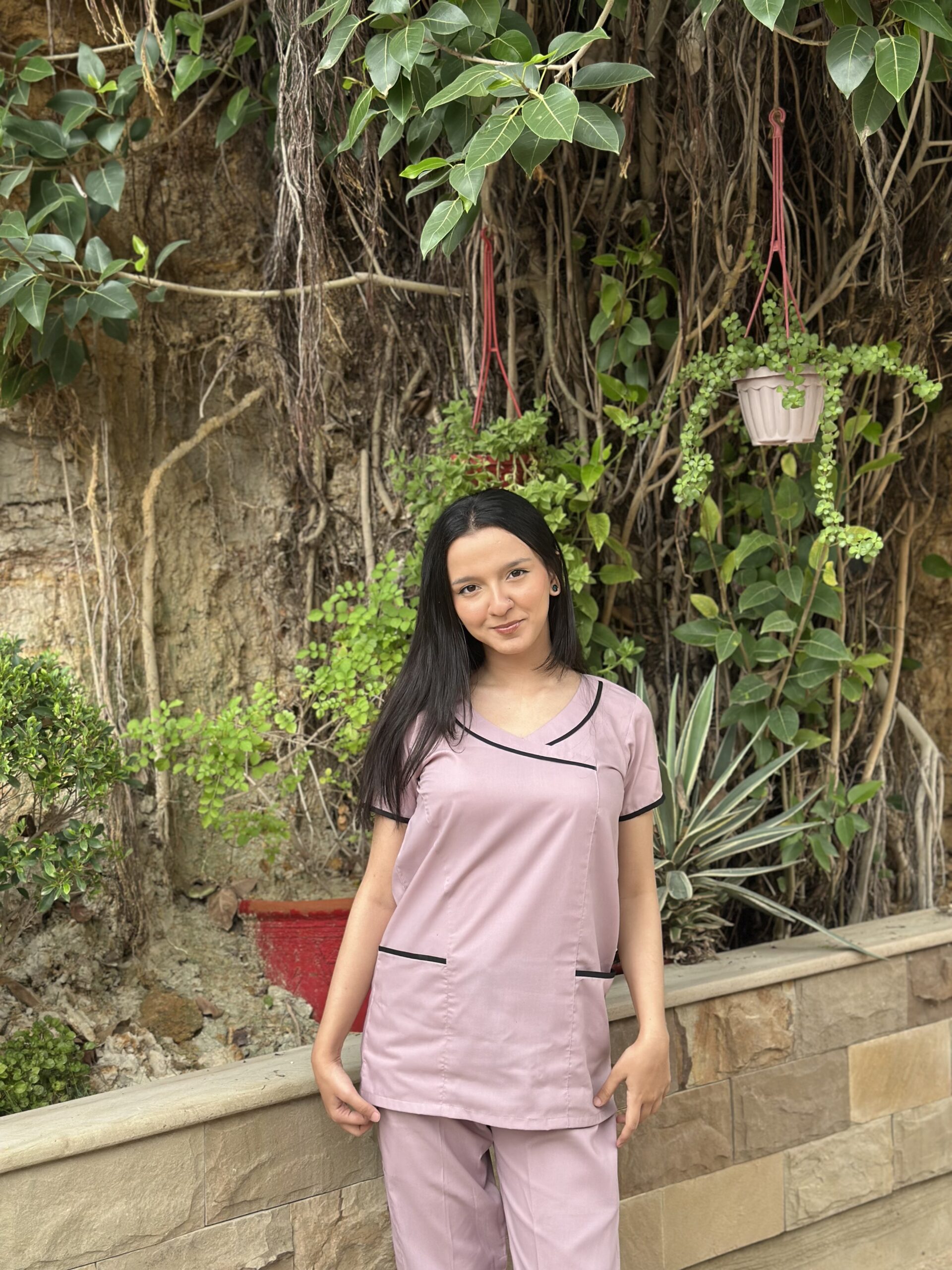 BLACK TRIM V-NECK PLEATED SCRUB SET - Image 2